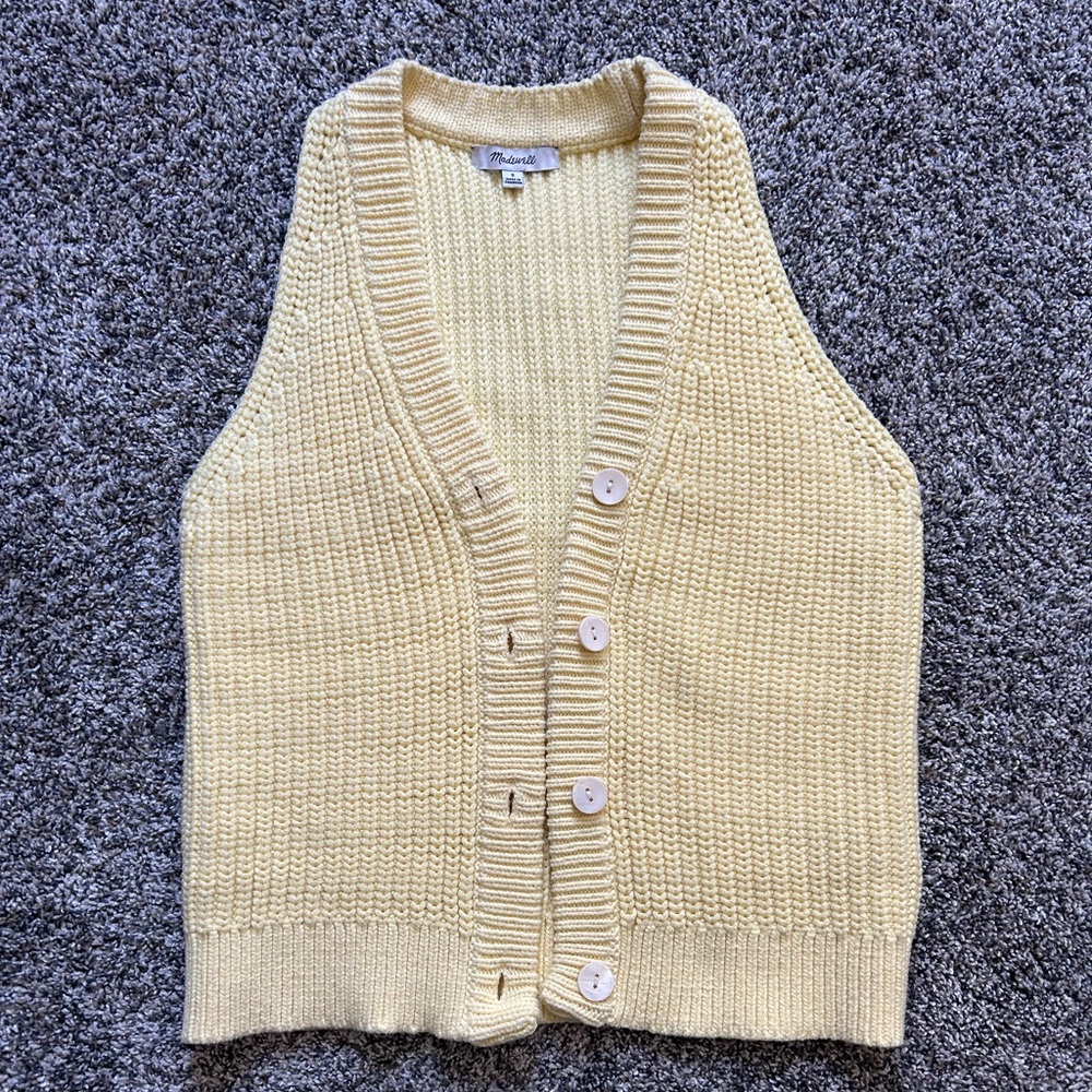 MADEWELL yellow sweater vest, perfect condition, no stains or rips.